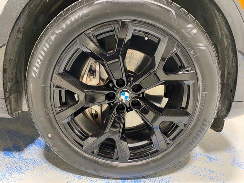Certified 2024 BMW X7 xDrive40i w/ Premium Package image 30