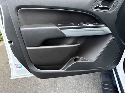 Certified 2022 Chevrolet Colorado LT w/ LT Convenience Package RWD image 9