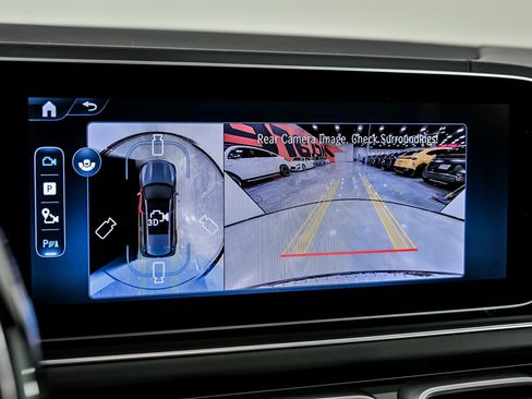 Used 2025 Mercedes-Benz Maybach GLS 600 4MATIC image 35