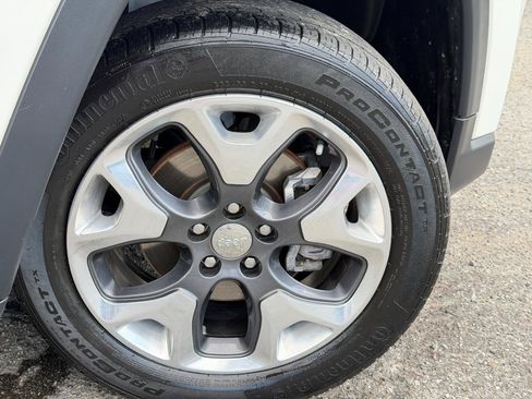 Used 2018 Jeep Compass Limited AWD/4WD image 87