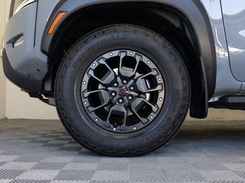 Used 2022 Nissan Frontier PRO-4X w/ Pro-4X Premium Package AWD/4WD image 11
