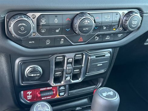 New 2026 Jeep Wrangler Unlimited Rubicon image 31