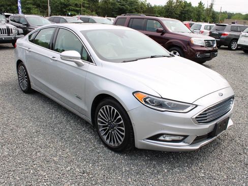 Used 2017 Ford Fusion Energi Titanium FWD image 4