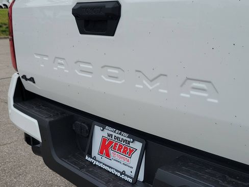 New 2026 Toyota Tacoma TRD Off-Road AWD/4WD image 8