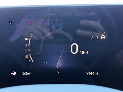 Used 2024 Buick Encore GX Avenir AWD/4WD image 32