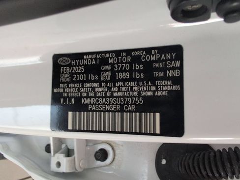 Used 2025 Hyundai Venue SEL FWD image 34