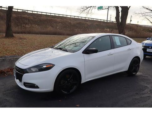 Used 2014 Dodge Dart SXT w/ Sun/Sound Group image 2