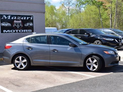 Used 2014 Acura ILX w/ Technology Package FWD image 4