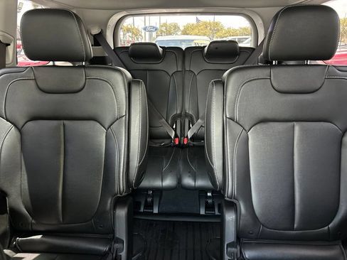 Used 2024 Jeep Grand Cherokee L Limited w/ Black Appearance Package RWD image 13