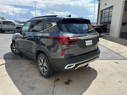 Used 2022 Kia Seltos EX AWD/4WD image 6