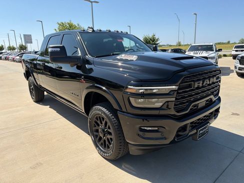 New 2026 RAM 2500 Limited AWD/4WD image 8