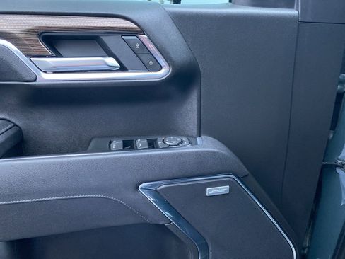 Used 2025 Chevrolet Silverado 1500 LT Trail Boss w/ Convenience Package II image 25