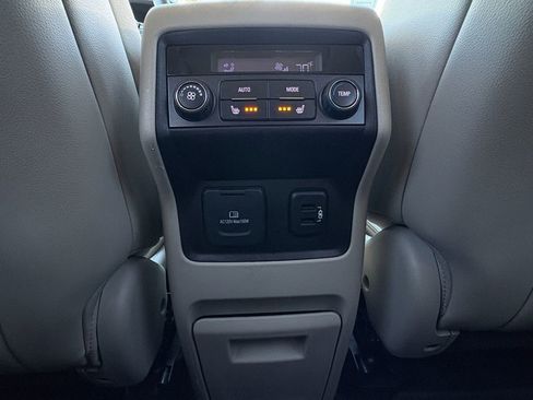 Used 2018 GMC Acadia Denali w/ Technology Package image 6