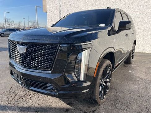 Used 2025 Cadillac Escalade Sport Platinum w/ LPO, ONYX Package image 3