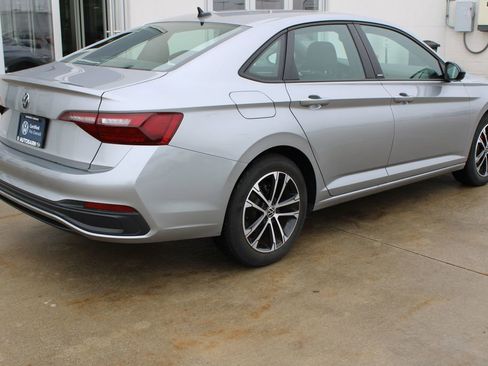 Certified 2024 Volkswagen Jetta Sport image 6