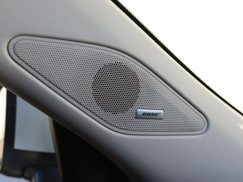 Used 2024 Mitsubishi Outlander 4WD Plug-In Hybrid image 31