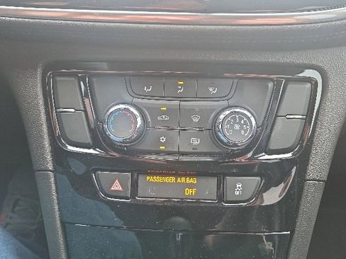 Used 2018 Buick Encore Preferred FWD image 29