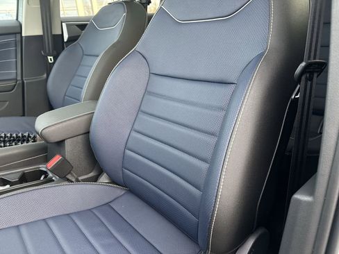 New 2026 Volkswagen Taos SEL image 9