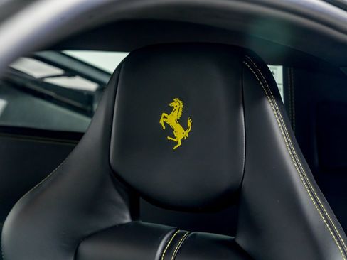 Used 2010 Ferrari 458 Italia Coupe RWD image 25
