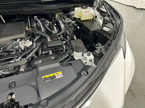 Used 2025 Toyota Sienna XSE image 74