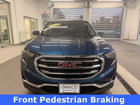 Used 2020 GMC Terrain SLT w/ Preferred Package image 2