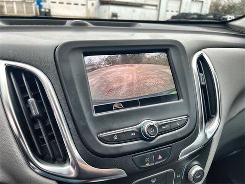 Used 2022 Chevrolet Equinox LS w/ LS Convenience Package image 14