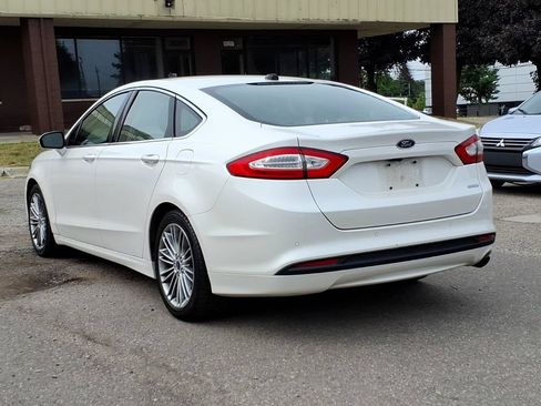 Used 2013 Ford Fusion SE FWD image 3