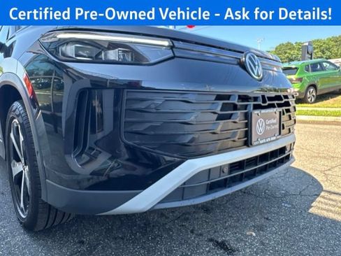 Certified 2026 Volkswagen Tiguan SE w/ Panoramic Sunroof Package AWD/4WD image 29