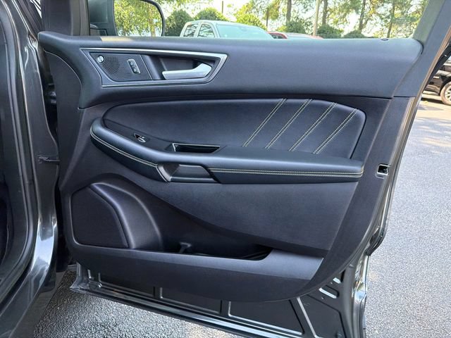 Used 2019 Ford Edge ST w/ Convenience Package AWD/4WD image 14