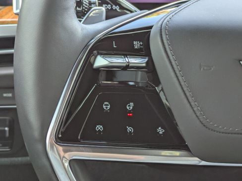 Certified 2025 Cadillac Escalade Sport Platinum w/ LPO, ONYX Package image 30