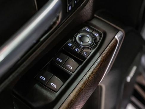 Used 2022 GMC Sierra 2500 Denali image 42