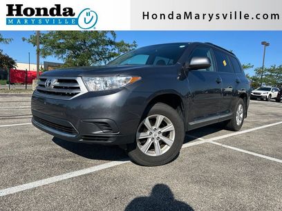 Used 2011 Toyota Highlander 2WD w/ Cold Weather Pkg