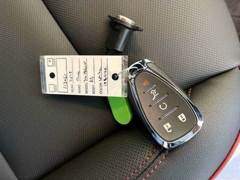 Used 2025 Chevrolet TrailBlazer RS w/ Convenience Package FWD image 33