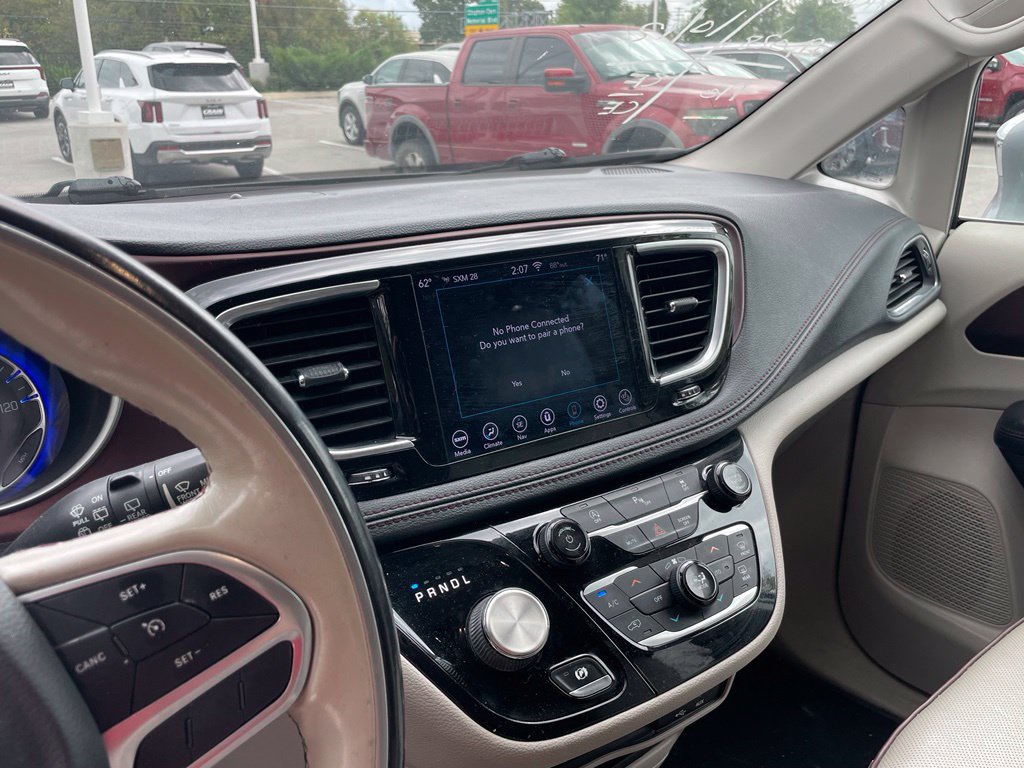 Used 2020 Chrysler Pacifica Limited FWD image 6