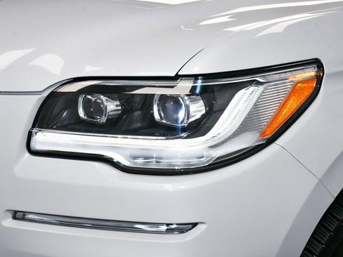 Used 2022 Lincoln Navigator L Reserve image 82