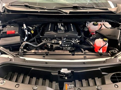 Used 2025 Cadillac Escalade V image 31