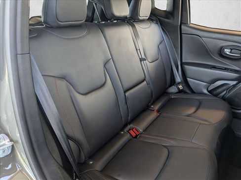 Used 2022 Jeep Renegade Trailhawk AWD/4WD image 22