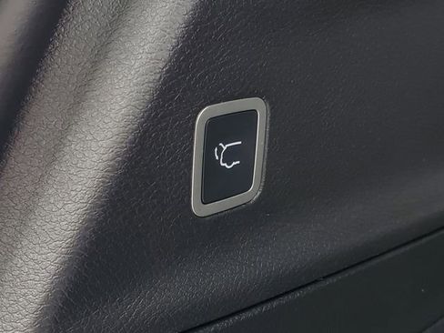 New 2026 Chrysler Pacifica Select FWD image 33