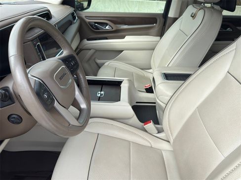 Used 2021 GMC Yukon Denali w/ Denali Ultimate Package image 13