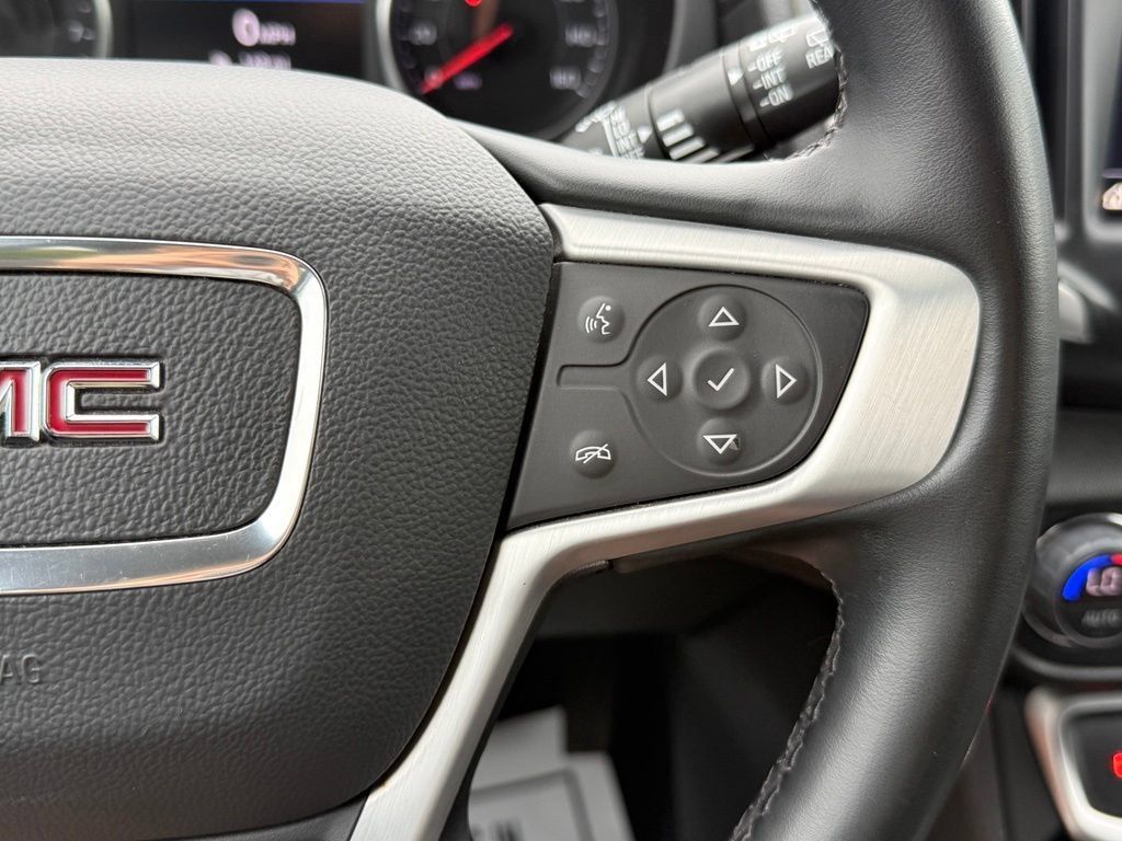 Used 2024 GMC Terrain SLT AWD/4WD image 38