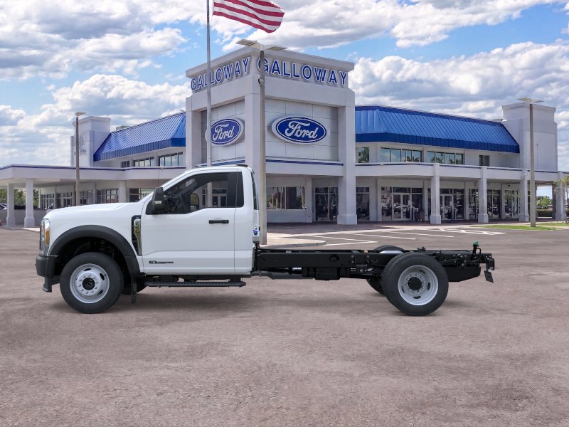 New 2026 Ford F550 4x4 Regular Cab Super Duty image 3