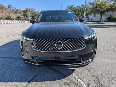 New 2026 Volvo XC90 B5 Core w/ Protection Package Premier image 9
