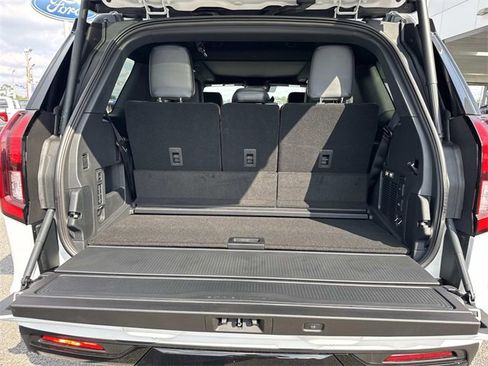 New 2025 Ford Expedition Platinum w/ Stealth Performance Package image 13