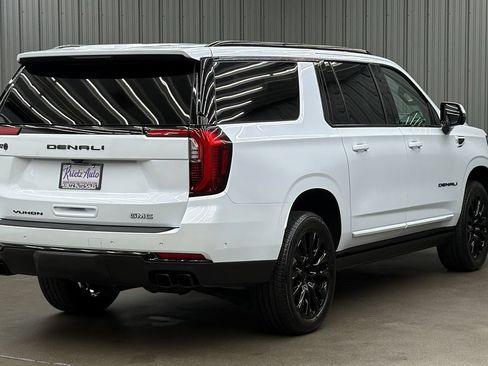 Used 2026 GMC Yukon XL Denali w/ Sun & Power Step Package AWD/4WD image 5
