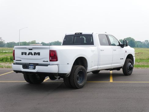 New 2026 RAM 1500 Laramie w/ Night Edition image 14