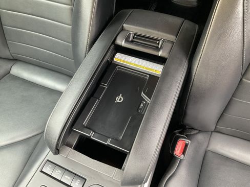 Used 2022 Toyota Highlander XLE image 19