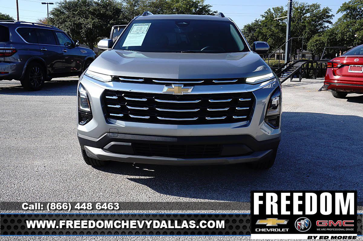 Used 2025 Chevrolet Equinox LT w/ Convenience Package II FWD image 2