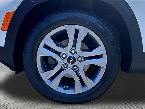 Used 2023 Kia Seltos S FWD image 34