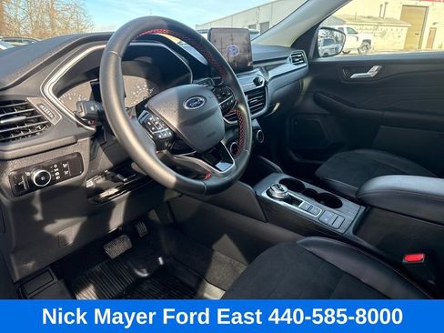 Used 2022 Ford Escape SEL w/ SEL Stealth AWD Package image 18