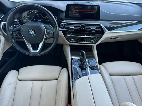 Used 2019 BMW 530i w/ Convenience Package image 17
